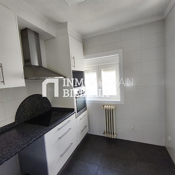 PISO EN CALLE AZOZ - 7