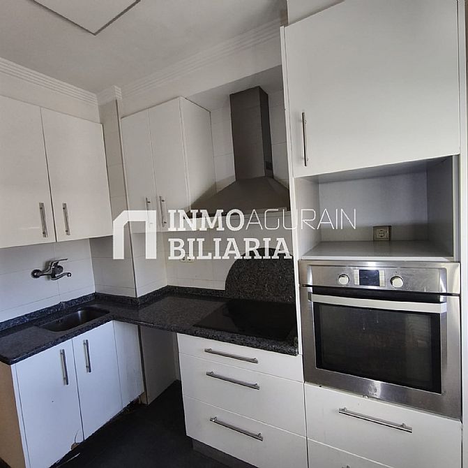 PISO EN CALLE AZOZ - 9