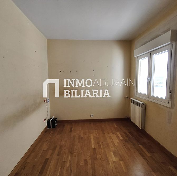 PISO EN CALLE AZOZ - 10