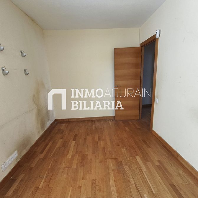 PISO EN CALLE AZOZ - 2