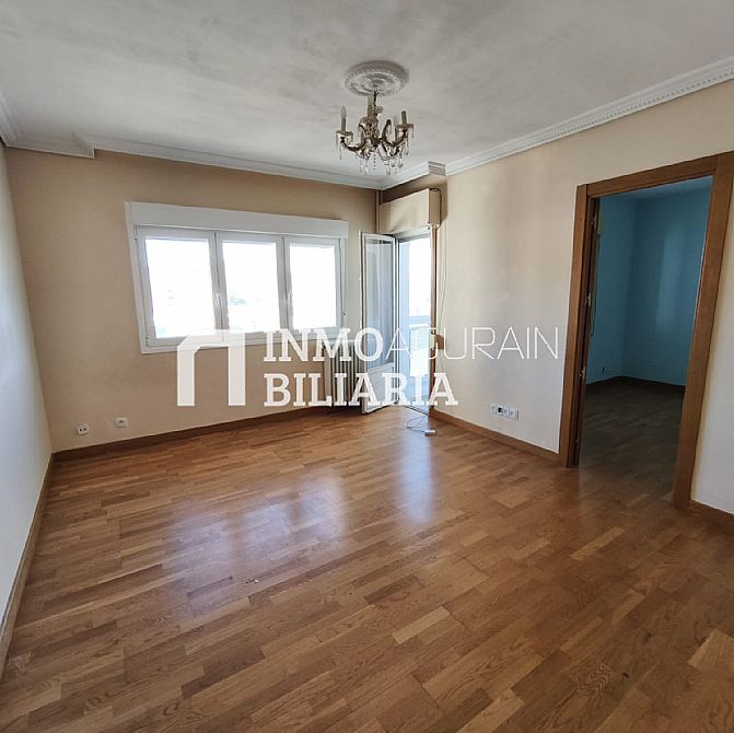 PISO EN CALLE AZOZ - 11