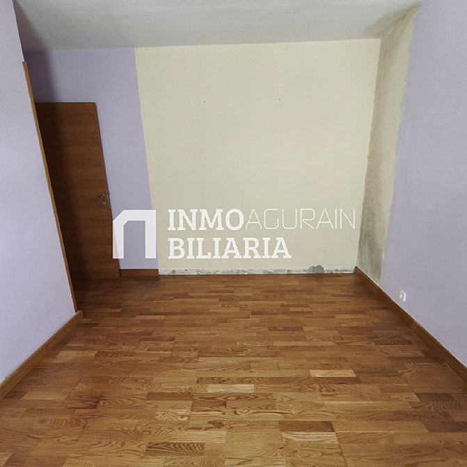 PISO EN CALLE AZOZ - 21