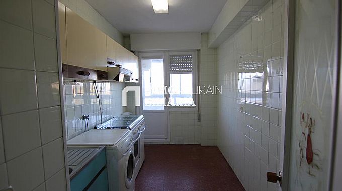 VENTA DE PISO EN AGURAIN-SALVATIERRA