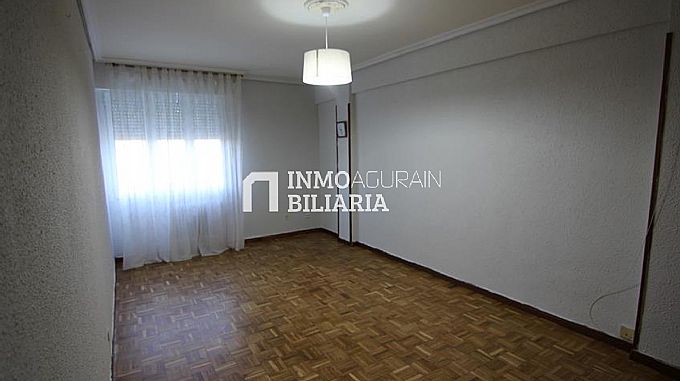VENTA DE PISO EN AGURAIN-SALVATIERRA