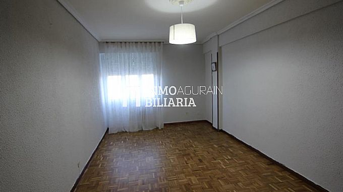 VENTA DE PISO EN AGURAIN-SALVATIERRA