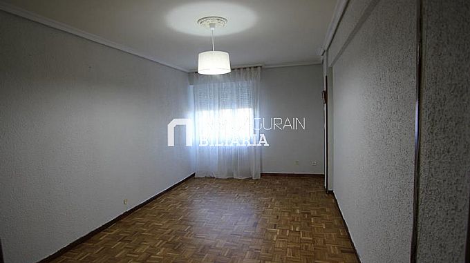 VENTA DE PISO EN AGURAIN-SALVATIERRA