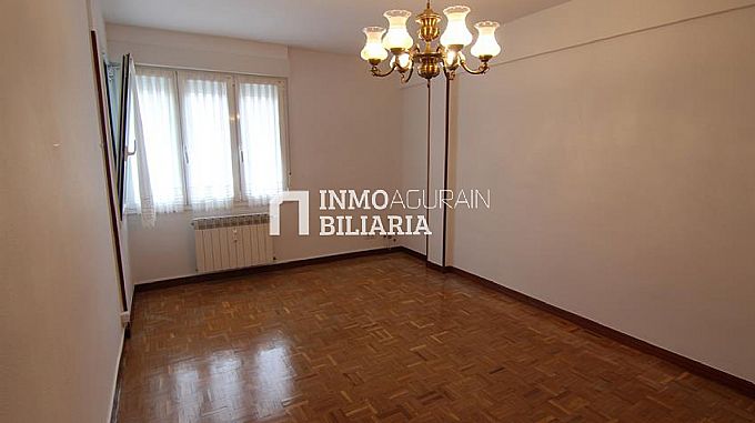 PISO CON ASCENSOR EN AGURAIN