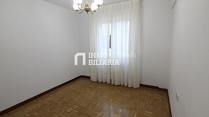 PISO CON ASCENSOR EN AGURAIN