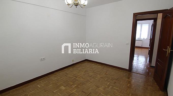 PISO CON ASCENSOR EN AGURAIN