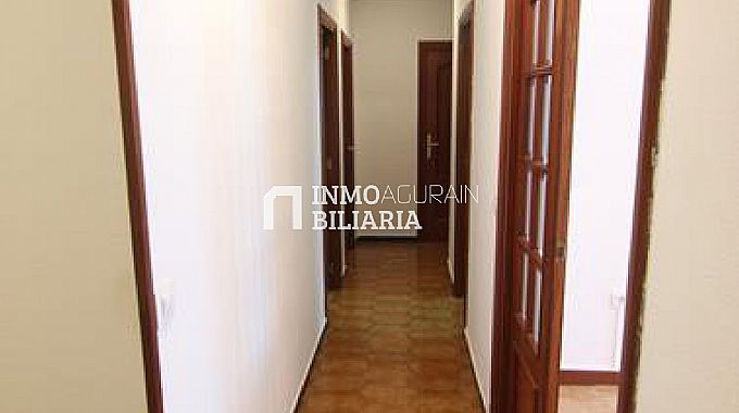 PISO CON ASCENSOR EN AGURAIN