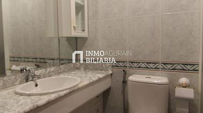 PISO CON ASCENSOR EN AGURAIN