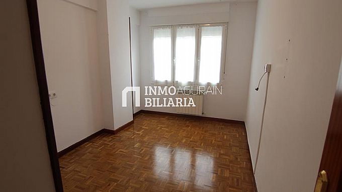 PISO CON ASCENSOR EN AGURAIN