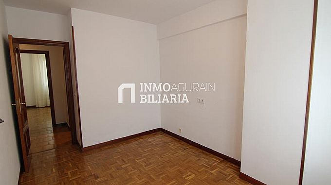 PISO CON ASCENSOR EN AGURAIN