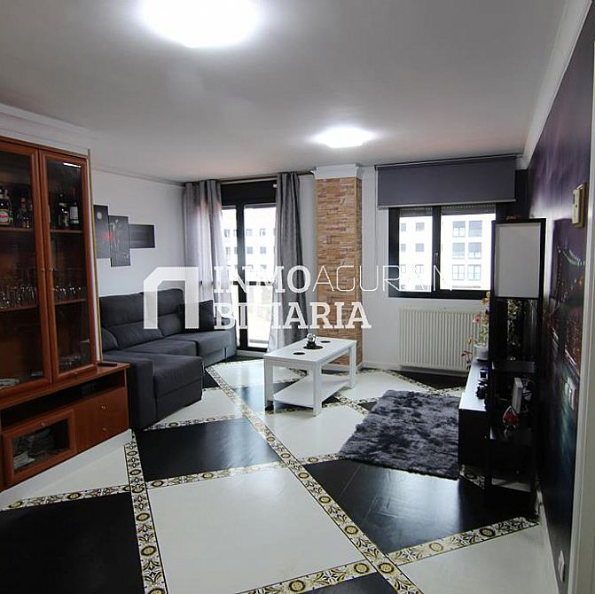 VENTA PISO VPO EN AGURAIN - 1