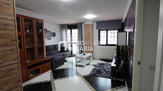 VENTA PISO VPO EN AGURAIN