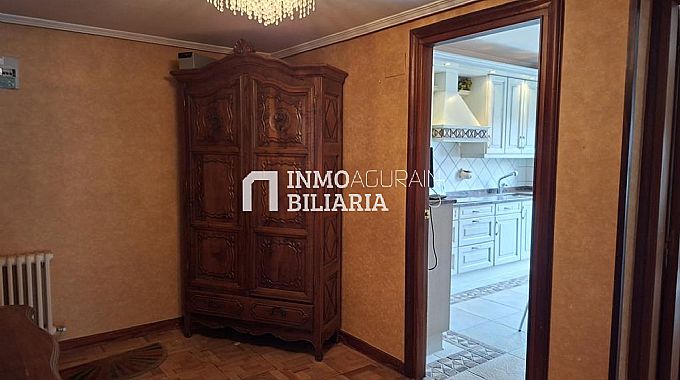 VENTA DE ESPECTACULAR PISO EN AGURAIN