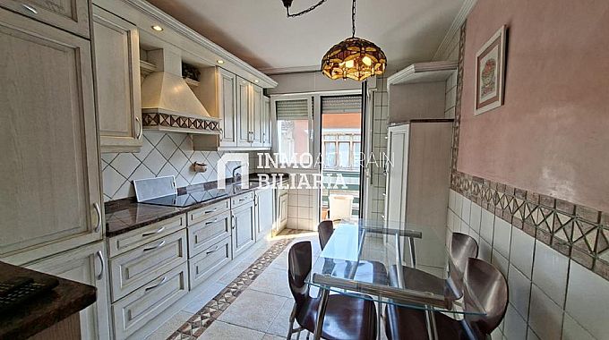 VENTA DE ESPECTACULAR PISO EN AGURAIN