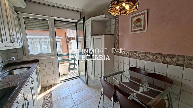 VENTA DE ESPECTACULAR PISO EN AGURAIN