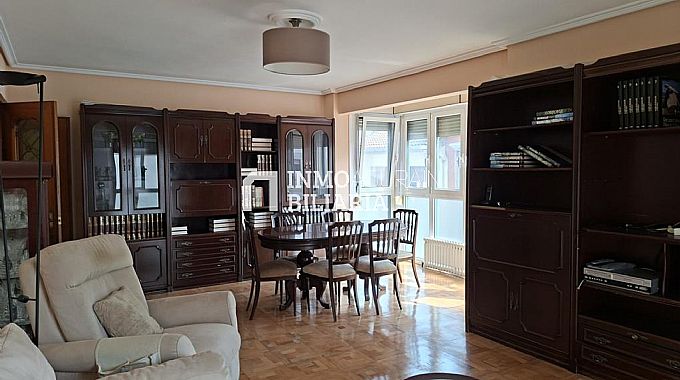 VENTA DE ESPECTACULAR PISO EN AGURAIN