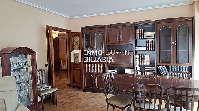 VENTA DE ESPECTACULAR PISO EN AGURAIN