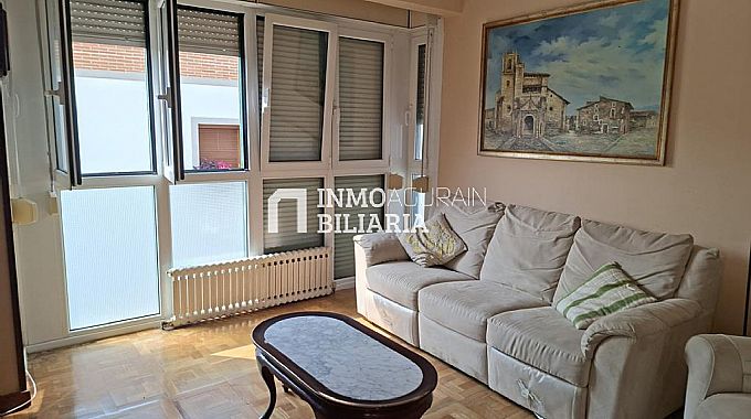 VENTA DE ESPECTACULAR PISO EN AGURAIN