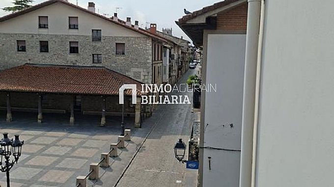 VENTA DE ESPECTACULAR PISO EN AGURAIN