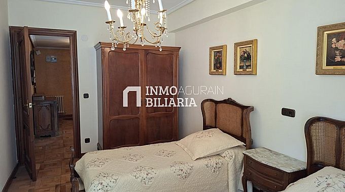 VENTA DE ESPECTACULAR PISO EN AGURAIN