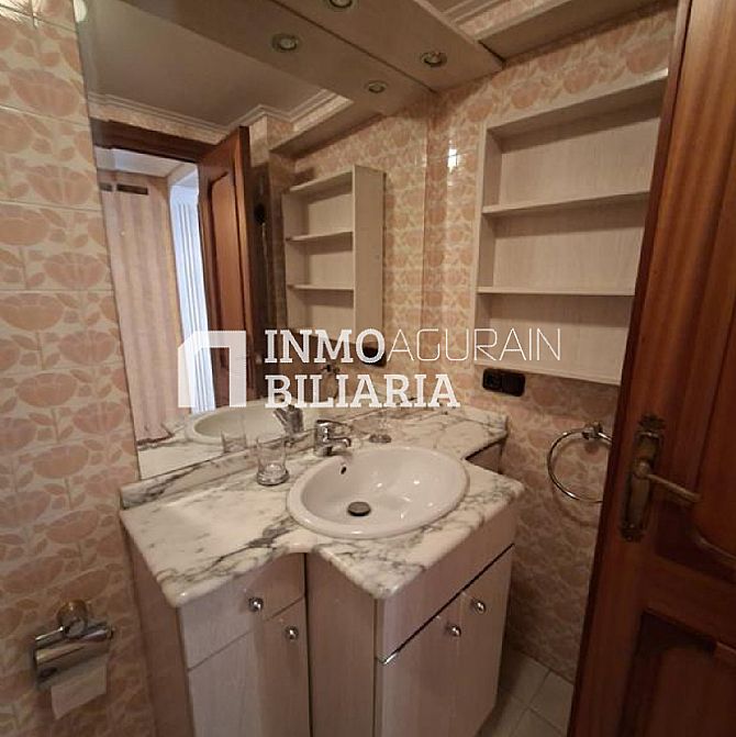 VENTA DE ESPECTACULAR PISO EN AGURAIN - 21