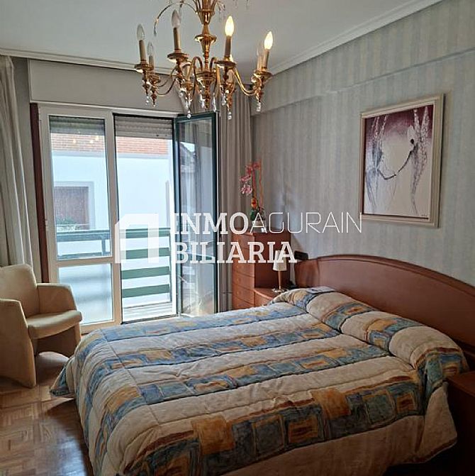 VENTA DE ESPECTACULAR PISO EN AGURAIN - 26