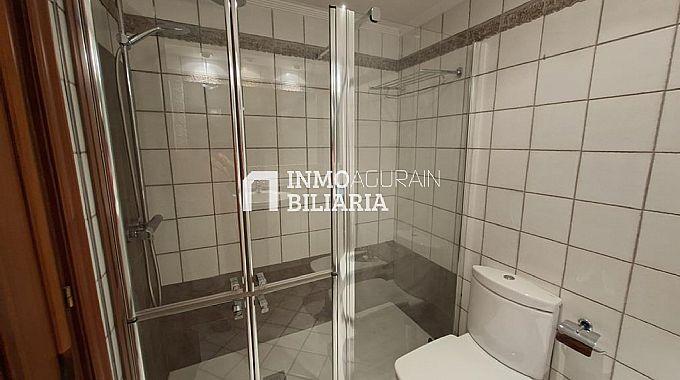 VENTA DE ESPECTACULAR PISO EN AGURAIN