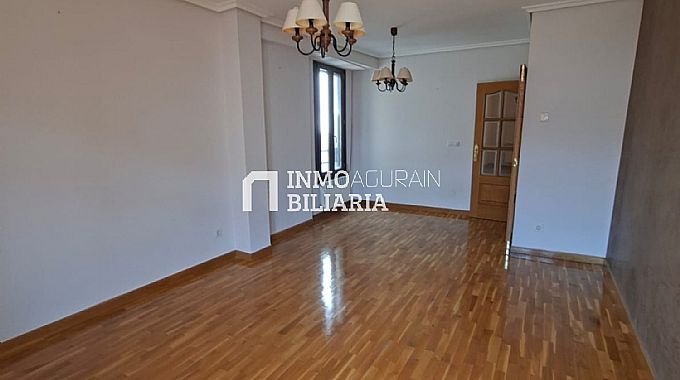 PISO EN AGURAIN