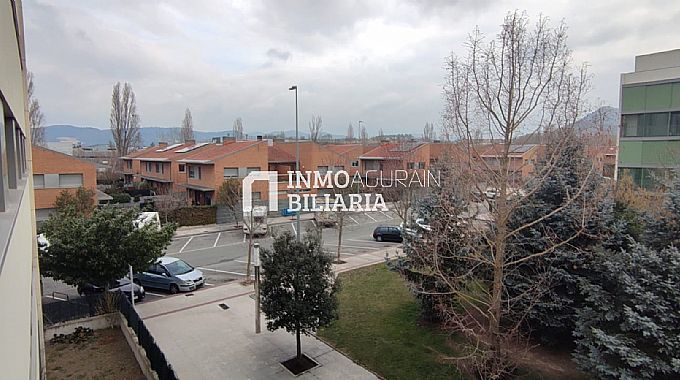 Venta de piso en Sarriguren