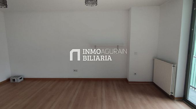 Venta de piso en Sarriguren