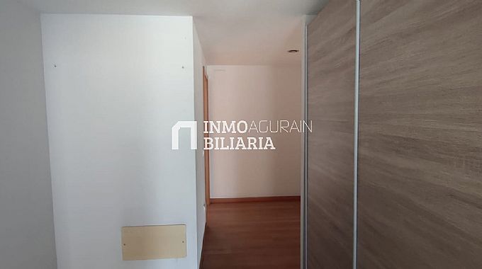 Venta de piso en Sarriguren