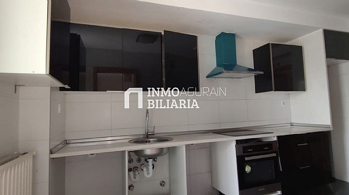 Venta de piso en Sarriguren