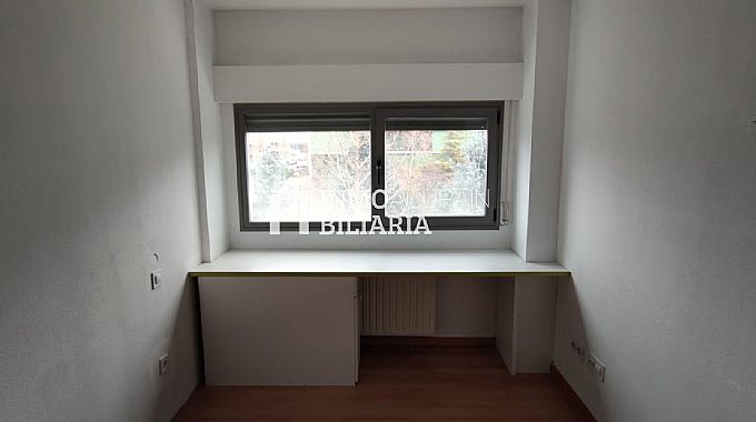 Venta de piso en Sarriguren