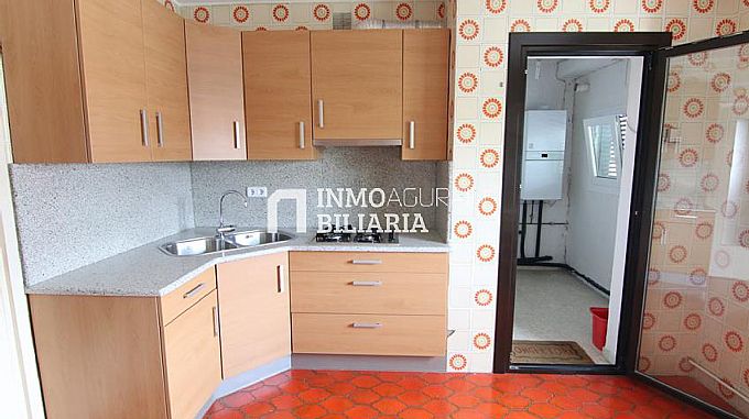 PISO + LOCAL EN UHARTE ARAKIL