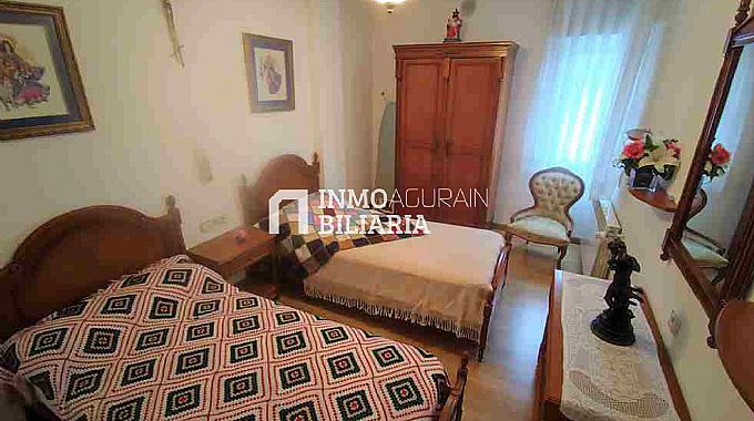 Vivienda de 4 dormitorios en Conde Don Vela (Txagorritxu/Avenida Gasteiz)