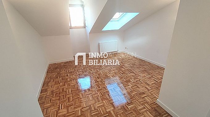 VENTA DE PISO EN CALLE HERRERIA (VITORIA-GASTEIZ)