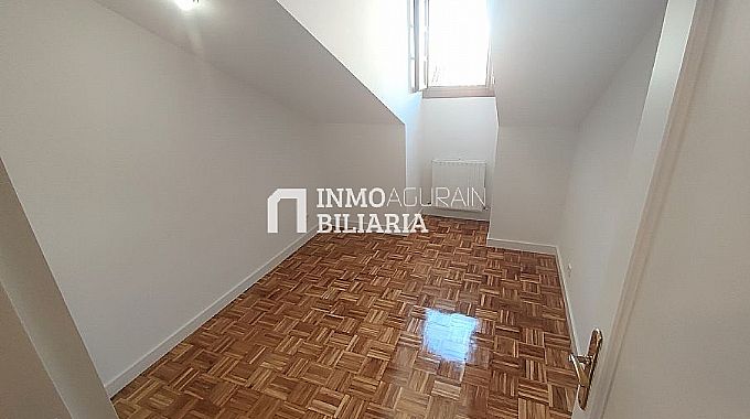 VENTA DE PISO EN CALLE HERRERIA (VITORIA-GASTEIZ)