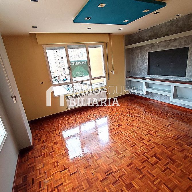 Venta de piso en Vitoria-Gasteiz - 2