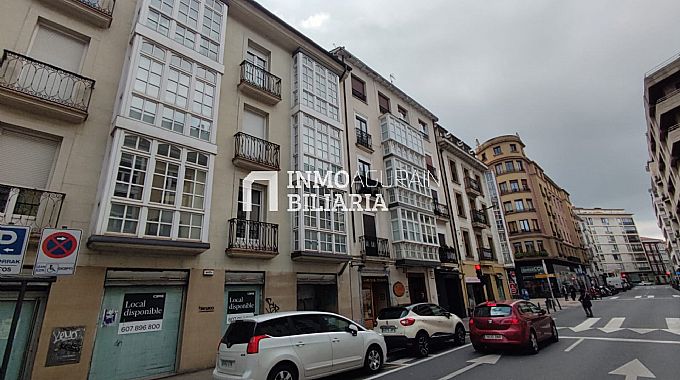 PISO EN CENTRO DE VITORIA