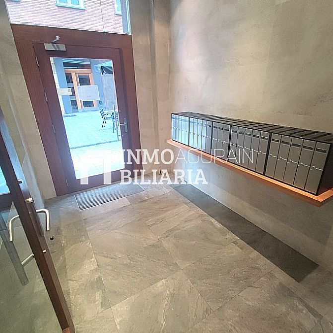 Venta de piso en Vitoria-Gasteiz - 2
