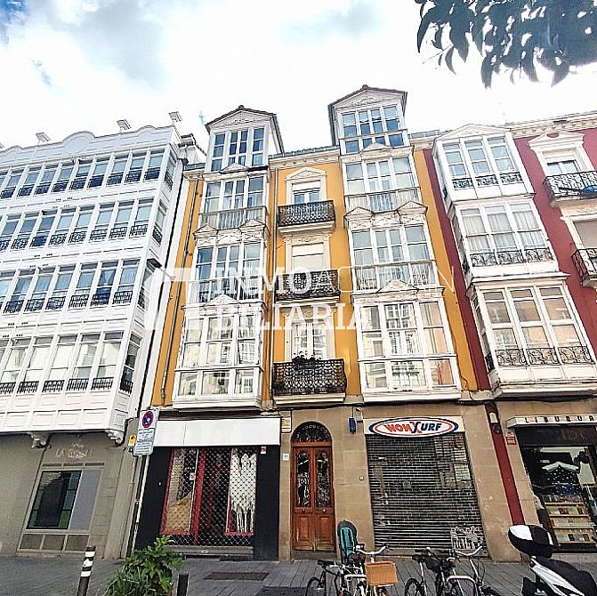 Venta de piso en Vitoria-Gasteiz - 1