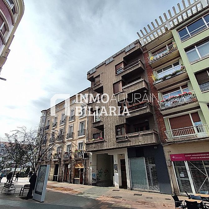 PISO EN EL CENTRO DE VITORIA-GASTEIZ - 1