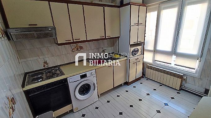 PISO EN CALLE LOS HERRAN (VITORIA-GASTEIZ)