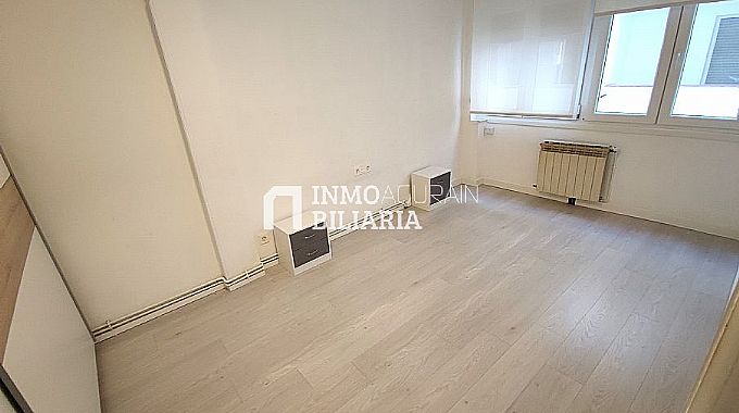 PISO EN CALLE LOS HERRAN (VITORIA-GASTEIZ)