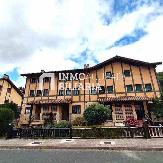 Venta de unifamiliar en Murgia - 1