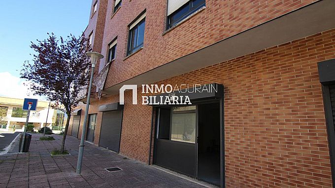 VENTA LOCAL COMERCIAL EN SALVATIERRA/AGURAIN
