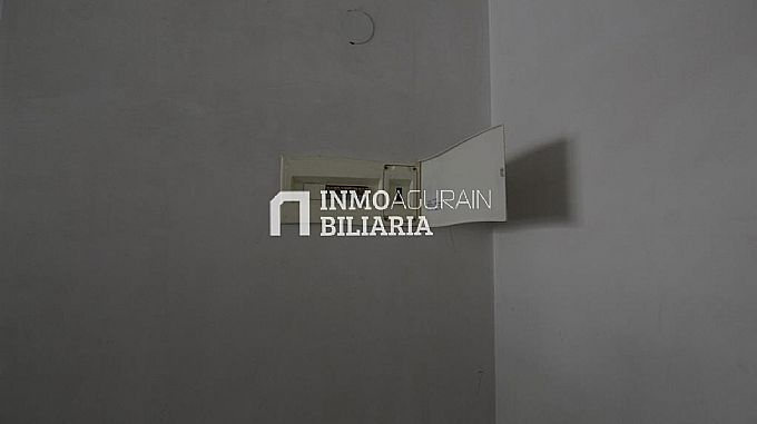 VENTA LOCAL COMERCIAL EN SALVATIERRA/AGURAIN